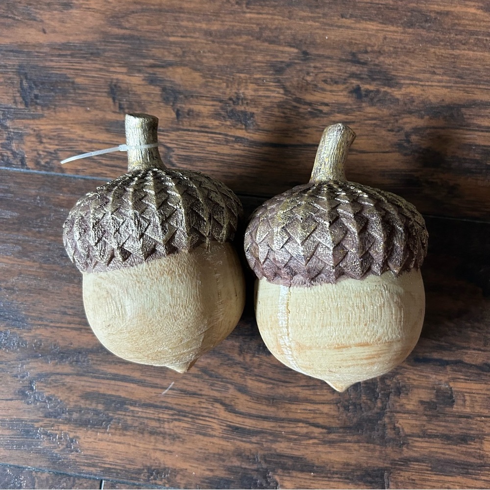 Wooden Acorn Decor